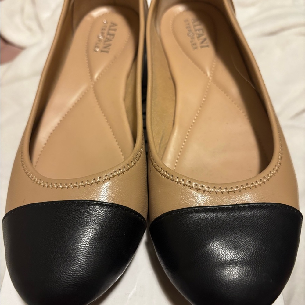 Alfani Women's Tan and Black Flats